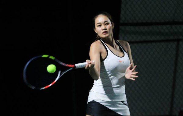 lớp học tennis miễn phí