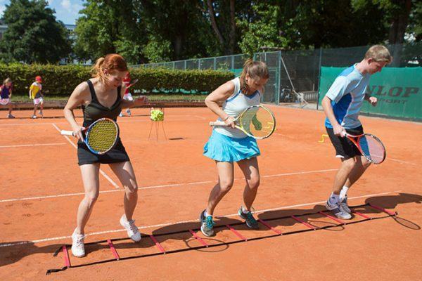 BỘ CHÂN DI CHUYỂN CĂN BẢN TRONG TENNIS